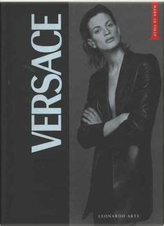 versace il profeta del glamour|Versace, il profeta del glamour (Made in Italy), .